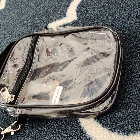 Clear Stadium Bag with Adjustable Strap - NWOT - Picture 3 of 8